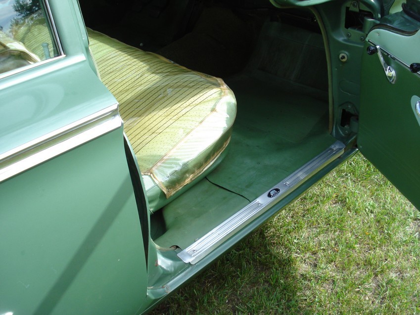 1960 Bel Air 4 door Sedan green 39kmiles 39.jpg